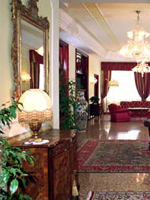 شما هم می خواهید از خانه پاپ دیدن کنید؟